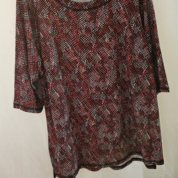 CJ Banks Red and Black Geometric Blouse - Picture 1 of 1